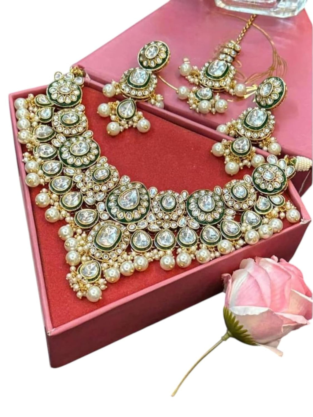 myFashion Kundan Necklace Set with White Pearls, Green and Gold Traditional Indian Jewelry with Earrings and Maang Tikka