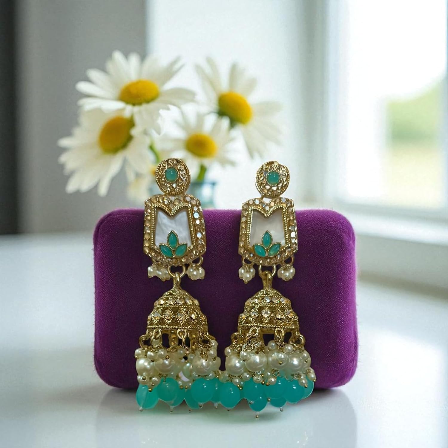 myFashion Bridal Choker Set with Turquoise Beads, Pearls, Gold Tone, Traditional Indian Jewelry with Earrings and Maang Tikka