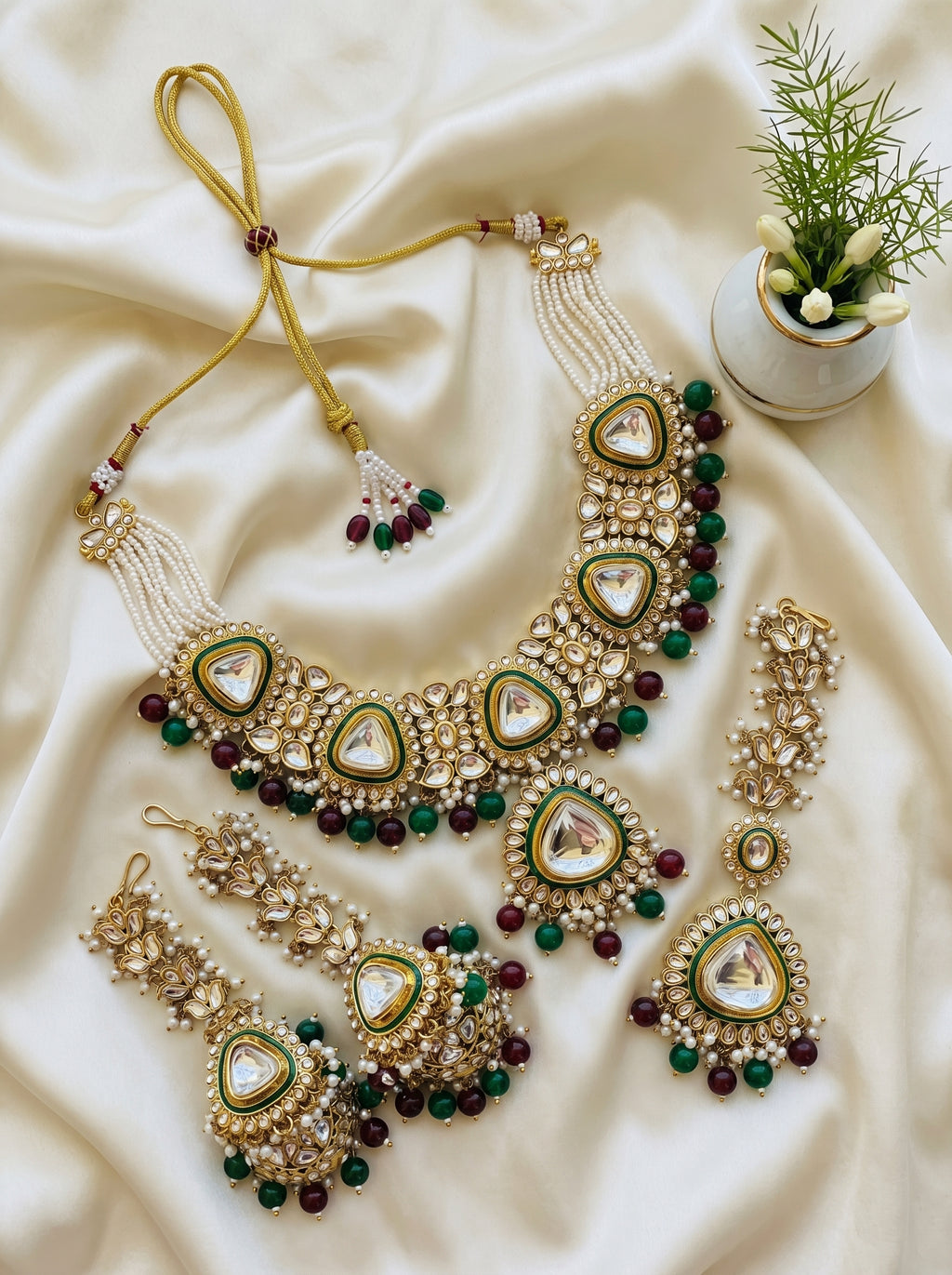 myFashion Kundan Choker Necklace Set with Pearl Strands & Green Maroon Beads | Bridal Jewellery Set with Jhumka Earrings & Maang Tikka