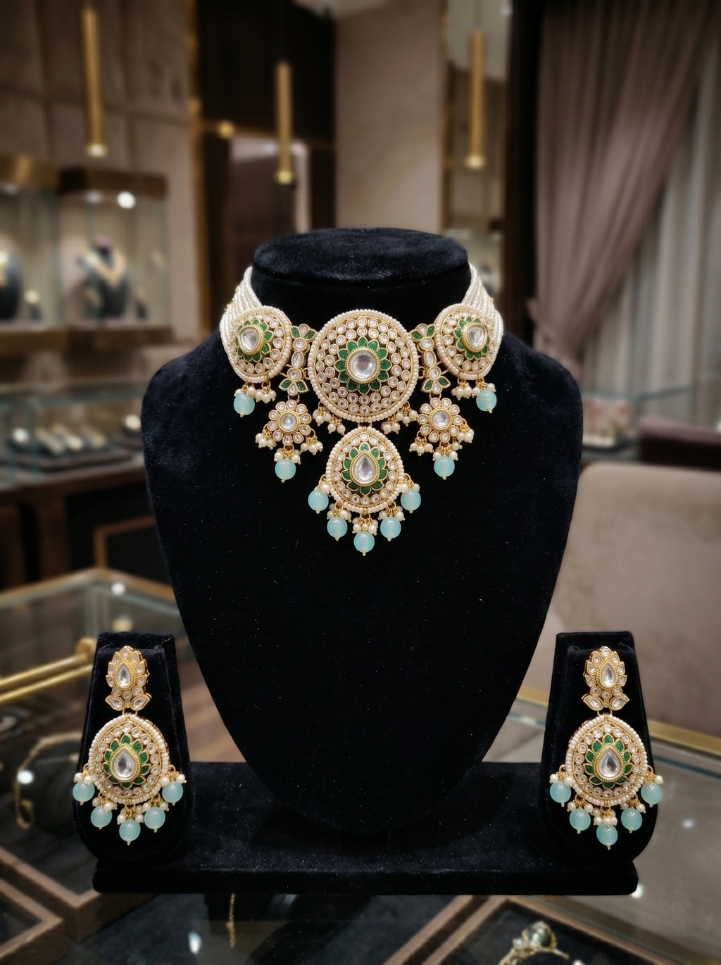 myFashion Royal Kundan Necklace Set with Pearl Strands & Green Enamel | Bridal Jewellery Set with Earrings & Maang Tikka