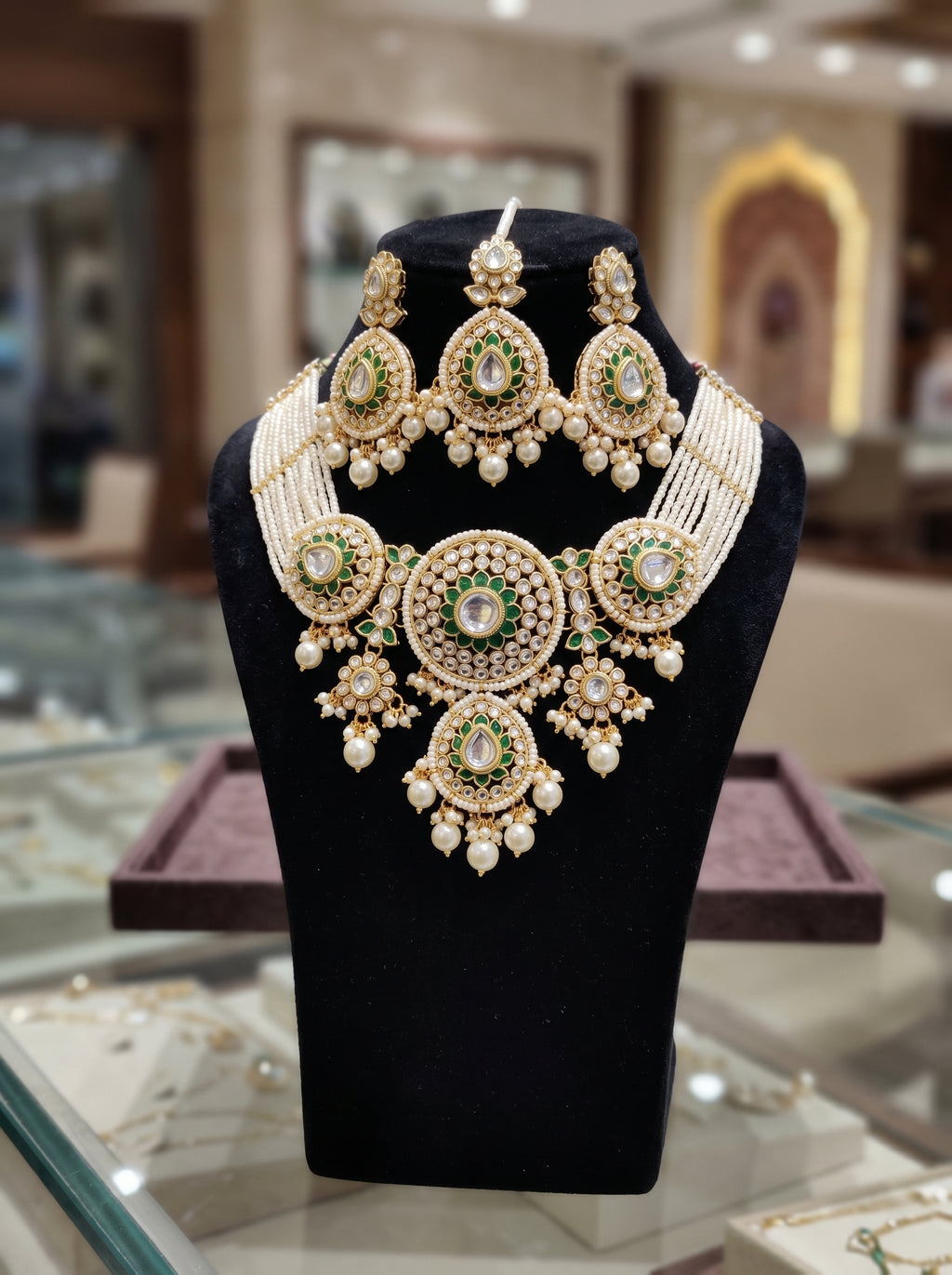 myFashion Royal Kundan Necklace Set with Pearl Strands & Green Enamel | Bridal Jewellery Set with Earrings & Maang Tikka
