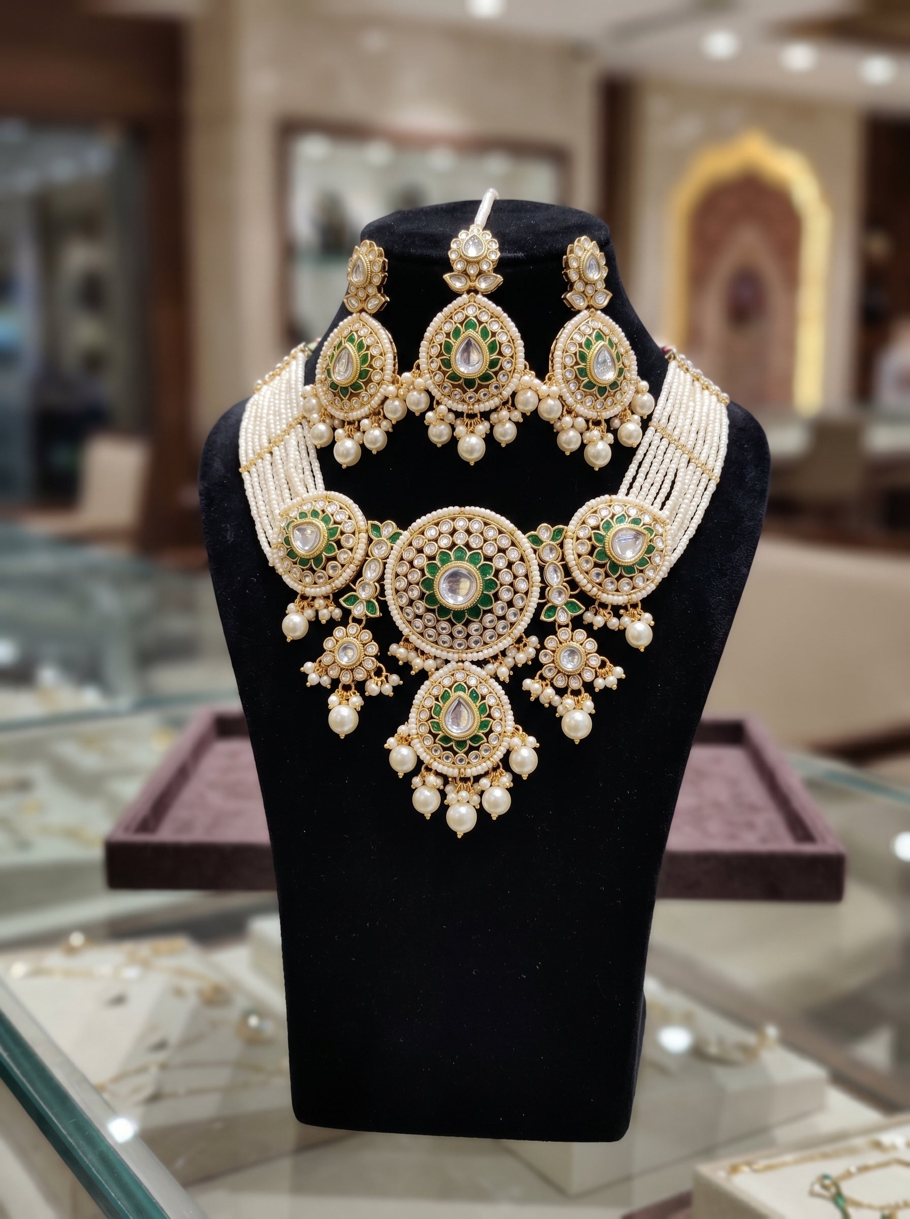 myFashion Royal Kundan Necklace Set with Pearl Strands & Green Enamel | Bridal Jewellery Set with Earrings & Maang Tikka