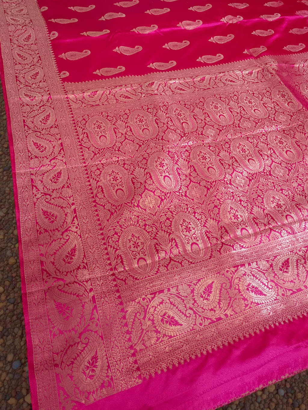 Premium Banarasi Mashru Silk Saree with Glossy shine & Woven Zari Border