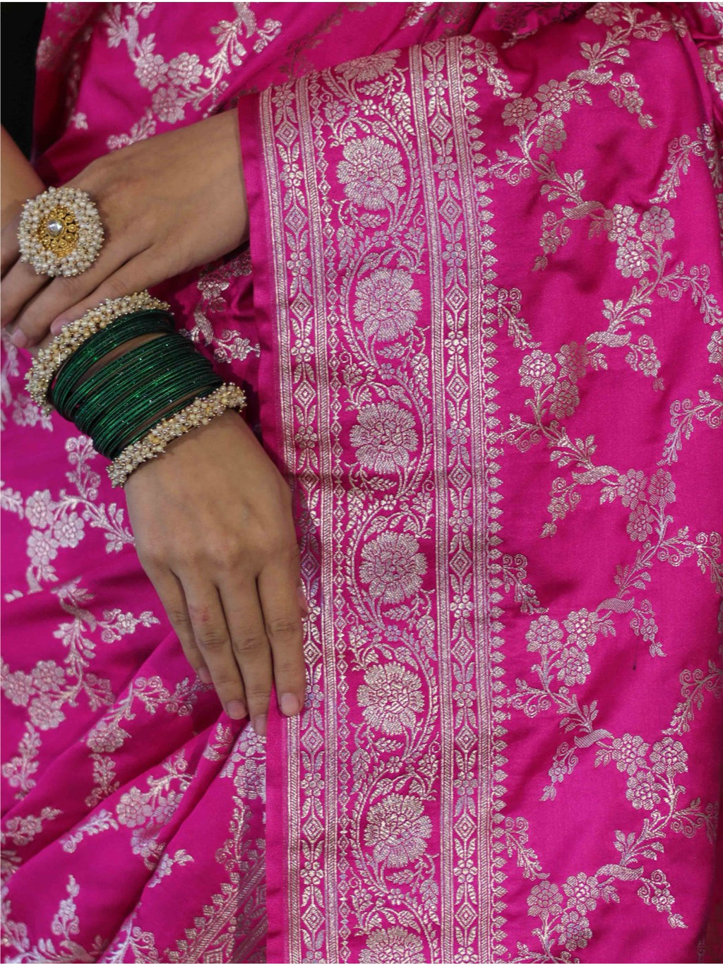 Pink Banarasi Mashru Silk Saree with Floral Jaal Weaving – Traditional Handwoven Banarasi Wedding & Festive Saree