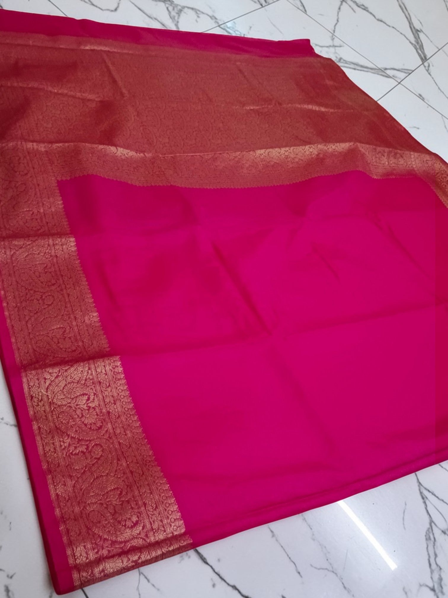 myFashion Rani Pink Warm Silk Banarasi Saree with Rich Gold Zari Border & Jaal Pattern Woven Blouse
