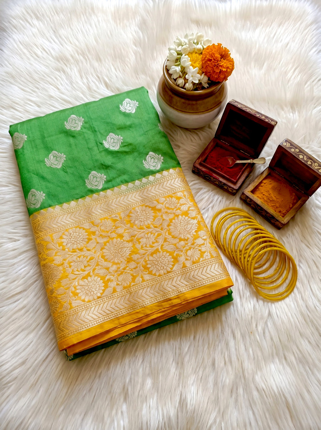 myFashion Banarasi Premium Katan Silk Light Green & Yellow Zari Saree
